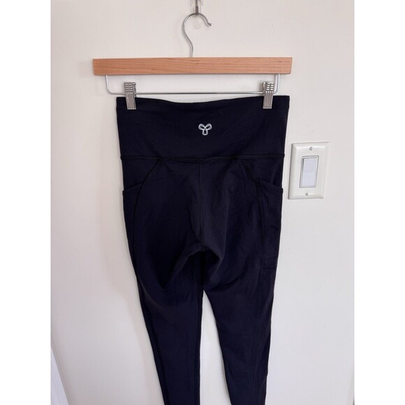 Aritzia TnaLIFE™ Trace Hi-Rise Legging Medium Black - Picture 1 of 6